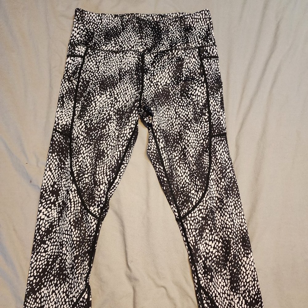 Zyia 12, black and white leggings, EUC